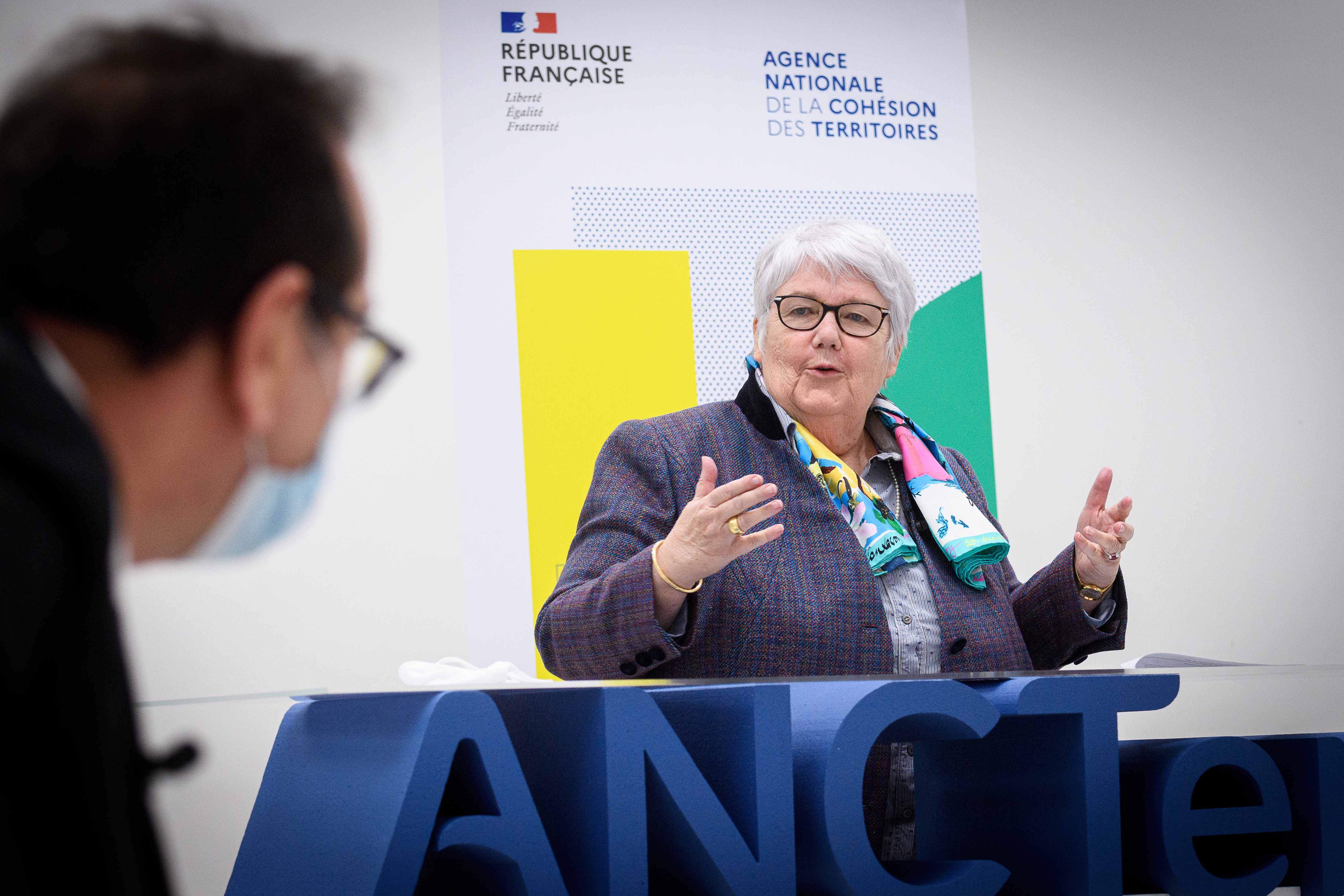 PHoto ministre J. Gourault