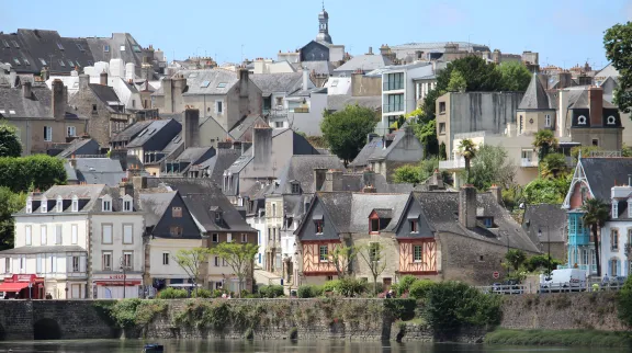 Auray
